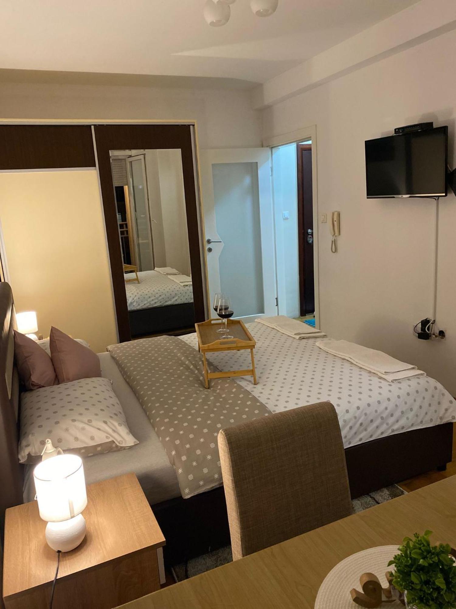 Apartman Ns Dan Centar Nowy Sad Zewnętrze zdjęcie